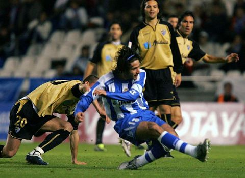 Víctor, que dirigía en el campo, marcó los dos goles