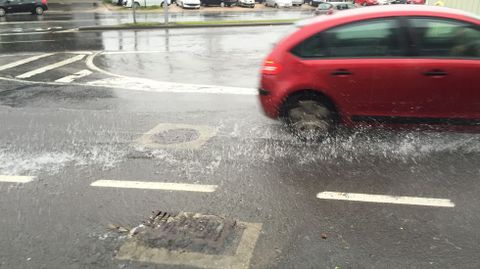 Arqueta levantada en La Grela
Lluvias en A Coruña y comarca