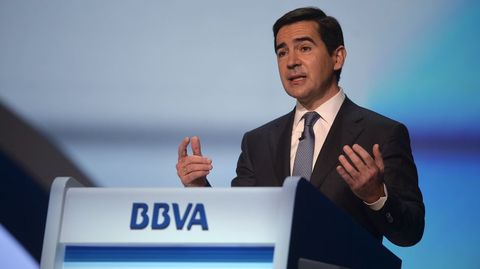 BBVA. El gallego Francisco González tiene 72 años, acaba de renovar su último mandato y en el 2015 nombró consejero delegado y probable sucesor a Carlos Torres, de 50, al frente del banco.