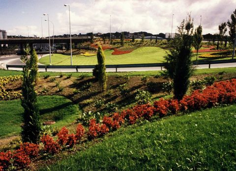 Área ajardinada en la avenida de Alfonso Molina