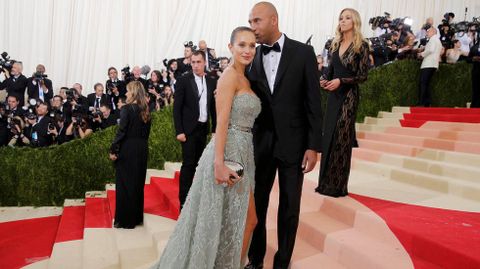 El deportista Derek Jeter y la model Hannah Davis.