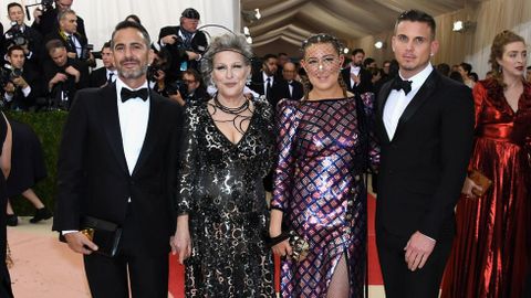Marc Jacobs, Bette Midler y Sophie Von Haselberg.