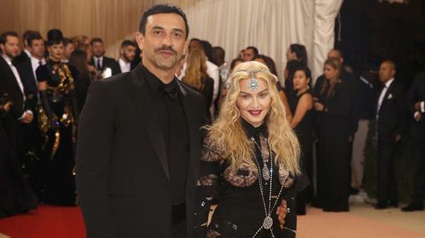 Madonna y el diseñador Rccardo Tisci.