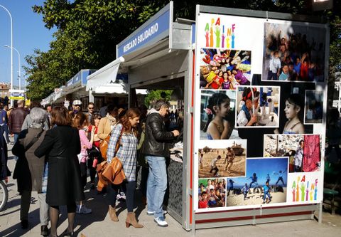 El mercado ofrece también una exposición fotográfica