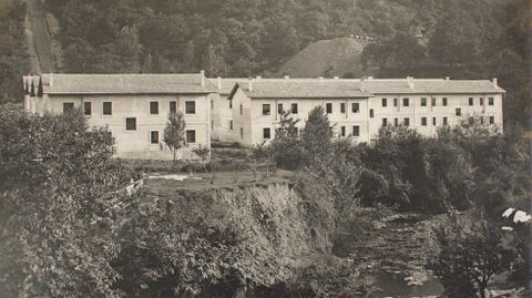 Primera fase de las viviendas del barrio de San Francisco para obreros de la Sociedad Hulleras de Turón (1916)
