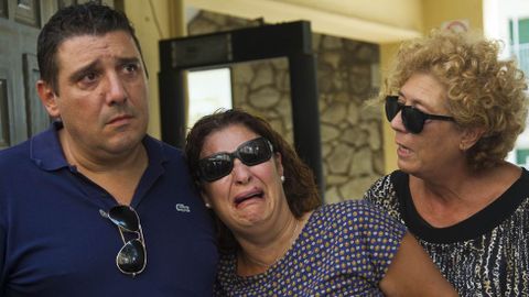 Noelia yAlberto, padres de acogida del pequeño.