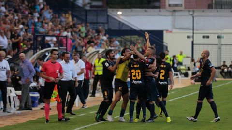 Los jugadores del UCAM celebran uno de los goles contra el Oviedo en Copa del Rey
