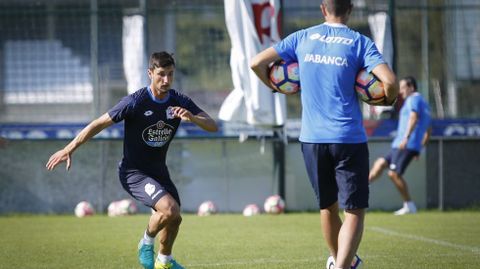 Borja Valle en un entrenamiento con el Deportivo