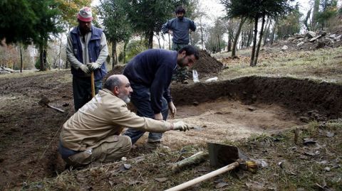 No 2007 fixéronse sondaxes en diferentes puntos da ladeira para determinar as dimensións do antigo asentamento