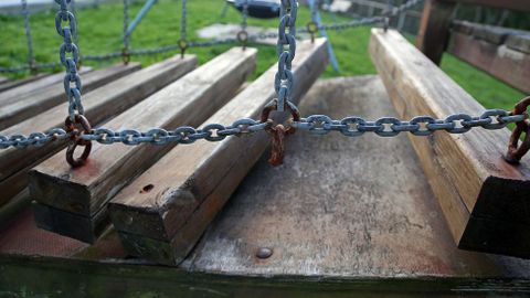 Chequeo parque infantil, zona recreativa de Batalla, en Xuño