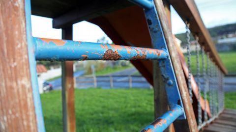 Chequeo parque infantil, zona recreativa de Batalla, en Xuño