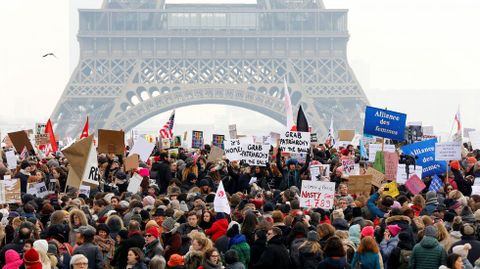 Manifestantes en París