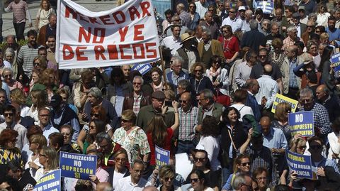 Manifestacin en Oviedo contra el impuesto de sucesiones