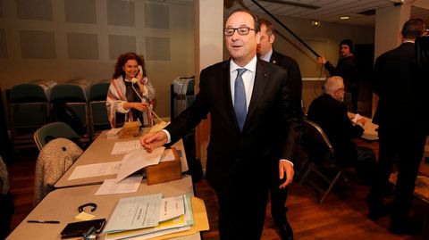 Hollande vot en Tulle, localidad de la que fue alcalde