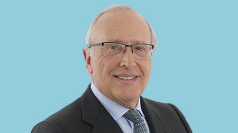 El oftalmólogo Luis Fernández-Vega