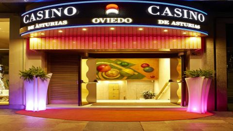 Entrada del Casino de Oviedo