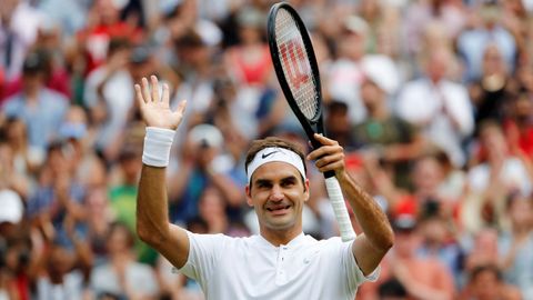 El suizo Roger Federer celebra su victoria ante el serbio Dusan Lajovic