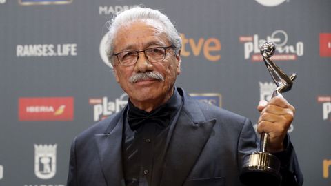 El actor y director estadounidense Edward James Olmos tras el premio Platino de Honor del cine Iberoamericano