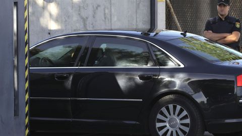 Rajoy entr en la Audiencia Nacional directamente al garaje en su coche.