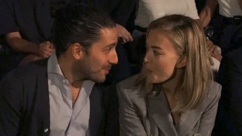 Marta Ortega, junto a Carlos Torretta, durante el desfile