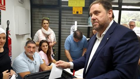 Oriol Junqueras, en el momento de votar