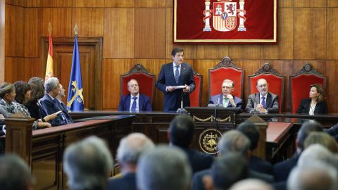 El presidente del Principado, Javier Fernndez (c), durante el acto de apertura del Ao Judicial en Asturias