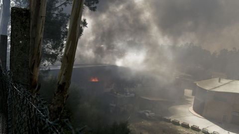 Incendio en la empesa Hierros y Metales Mos