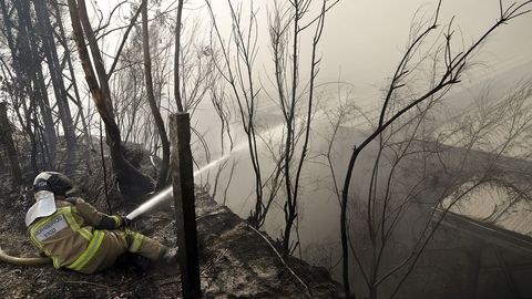 Incendio en la empesa Hierros y Metales Mos