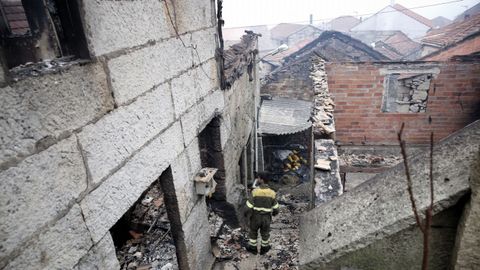 Cristian Sousa Sánchez, afectado al que le ardieron un conjunto de viviendas en Muimenta.