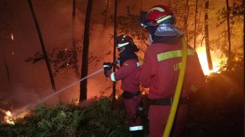 La UME tiene desplegados ms de 600 militares para colaborar 24 horas/da en la extincin de los incendios forestales en Galicia y Asturias