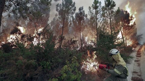 Labores de extinción en Bóveda