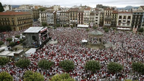 Protesta de rechazo a las agresiones sexuales en la plaza del Castillo de Pamplona