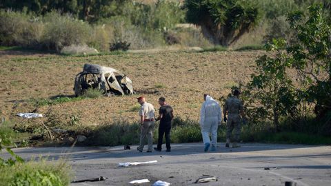 El coche de la periodista explotó cerca de su hogar en Bidnija, Malta.