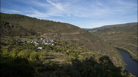 La localidad de Figueiredo, cerca del cauce del Sil, alberga una antigua explotación minera