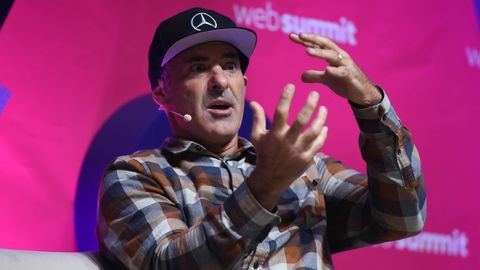 El surfista Garret McNamara tiene vivienda en Nazaré