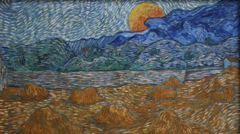 «Paisaje con gavillas de trigo y salida de luna» (1889). Kröller-Müller Museum. Otterlo (Holanda). Van Gogh pintó ese anochecer, donde la luna llena emerge sobre un horizonte con nubes, cuando estaba ingresado en un sanatorio psiquiátrico de Saint-Rémy-de-Provence. La luz anaranjada que el pintor quiso para la luna dialoga con el color de la mies. Los cálculos astronómicos sobre las fases lunares y la evidencia del trigo segado nos permiten saber que esa imagen corresponde al sábado 13 de julio de 1889