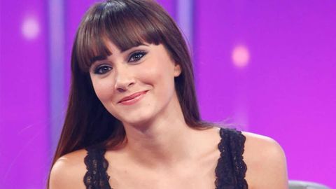 Aitana y Cepeda cantan «La bella y la bestia»