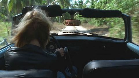 Uma Thurman sufrió un accidente durante el rodaje de la segunda entrega de «Kill Bill» rodando una escena en la que debía conducir un coche por un camino en medio de la selva