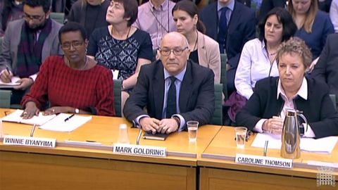 Los directivos britnicos de Oxfam en su declaracin ante la comisin de investigacin celebrada en el Parlamento de Londres.