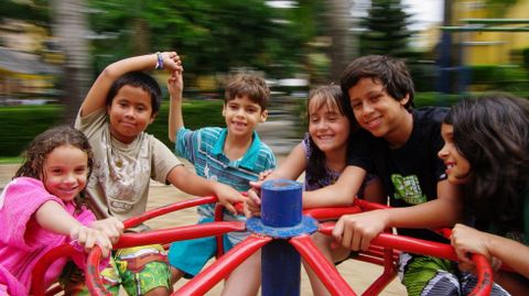 Ofrecer todo tipo de xogos tanto a nenos como a nenas contribúe á igualdade