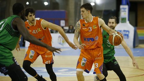 Imagen del partido entre el Leyma y el Cáceres