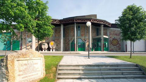 Entrada al Museo de la Sidra en Nava