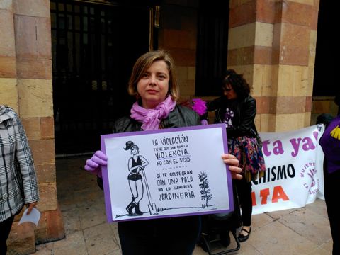 Ana Taboada. Manifestación feminista 16M en Oviedo