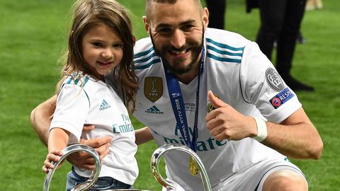 Karim Benzema junto a su hija Melia.