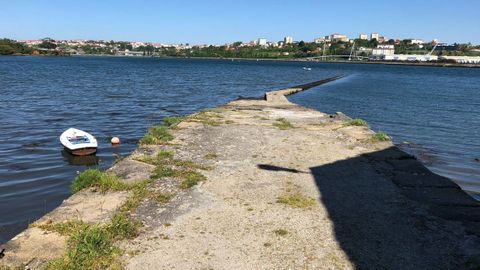 Ensenadas de A Cabana y A Malata. Los participantes que lleguen hasta este punto podrán, por fin, respirar, teniendo en cuenta que al fondo vislumbrarán la meta, después de varias horas y miles de pasos. El paseo de A Cabana, al borde de una ensenada histórica para el naval ferrolano, será una buena forma de terminar