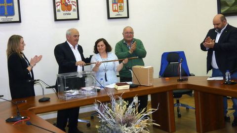 El pleno de Tapia de Casrariego ha nombrado alcaldesa a la socialista Ana Vign