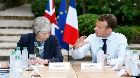 Macron recibió a May en Fort de Brégançon, un castillo del siglo XVII erigido sobre un peñón de la Costa Azul