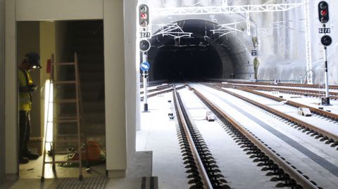 El túnel de As Maceiras desde la estación de Urzáiz, desde donde partiría el subterráneo de la salida sur