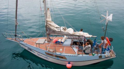Queresvela ofrece explorar la costa de la ría de Ortigueira desde el mar
