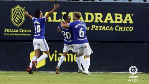 Gol Tejera Carlos Hernandez Javi Muoz Cadiz Real Oviedo Carranza.Tejera, Carlos Hernandez y Javi Muoz celebran el gol del empate